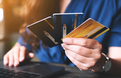 Bancos e Administradoras de Cartões